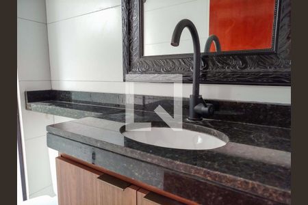 Banheiro de apartamento para alugar com 1 quarto, 40m² em Vila Antonina, São Paulo