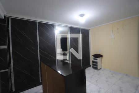 Quarto 1 de casa para alugar com 2 quartos, 140m² em Jardim Elba, São Paulo