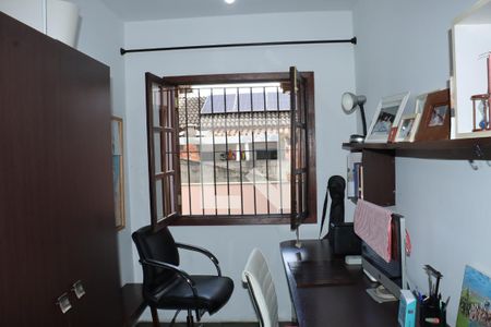 Casa para alugar com 4 quartos, 224m² em Jardim Nova Coimbra, Cotia