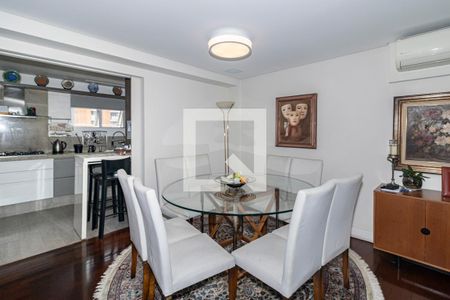 Apartamento à venda com 2 quartos, 116m² em Moema, São Paulo