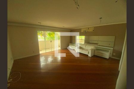 Casa à venda com 4 quartos, 600m² em Barra da Tijuca, Rio de Janeiro