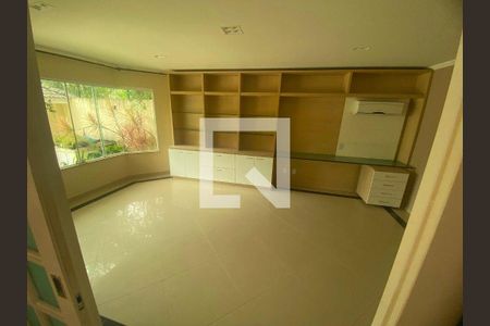 Casa à venda com 4 quartos, 600m² em Barra da Tijuca, Rio de Janeiro