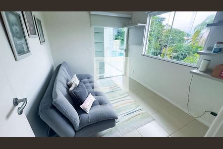 Casa à venda com 4 quartos, 178m² em Camboinhas, Niterói