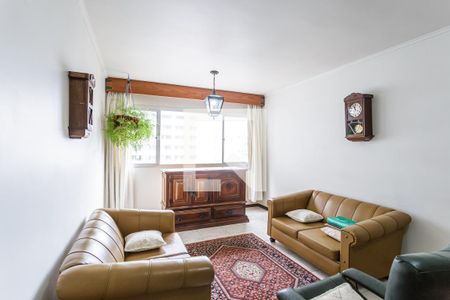 Sala de apartamento para alugar com 3 quartos, 80m² em Moema, São Paulo