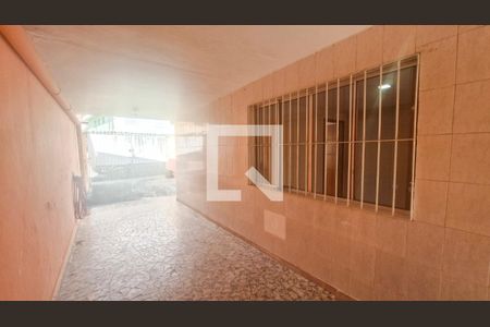 Casa para alugar com 2 quartos, 110m² em Jardim dos Lagos, São Paulo