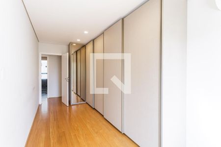 Quarto 1 de apartamento para alugar com 2 quartos, 166m² em Vila Nova Conceição, São Paulo