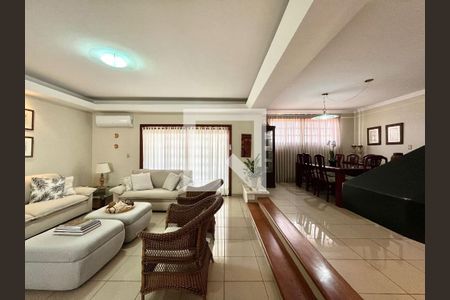 Sala de casa à venda com 4 quartos, 390m² em Parque São Quirino, Campinas