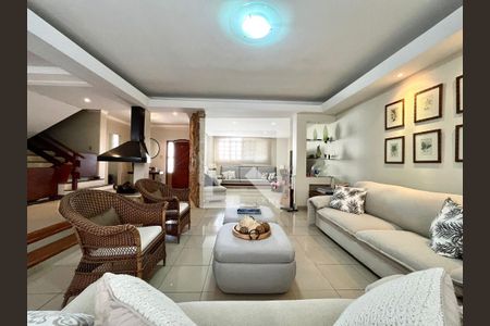 Sala de casa à venda com 4 quartos, 390m² em Parque São Quirino, Campinas