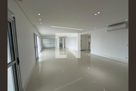 Sala de apartamento para alugar com 3 quartos, 243m² em Alphaville Centro Industrial E Empresarial/alphaville., Barueri