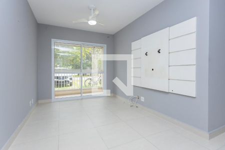 Sala de casa à venda com 3 quartos, 98m² em Vila Arriete, São Paulo