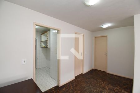 Sala de casa de condomínio para alugar com 5 quartos, 111m² em Orleans, Curitiba