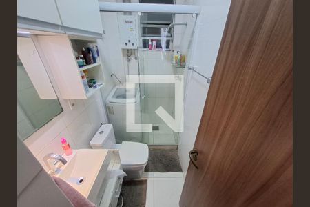 Banheiro  de apartamento à venda com 1 quarto, 32m² em Catete, Rio de Janeiro