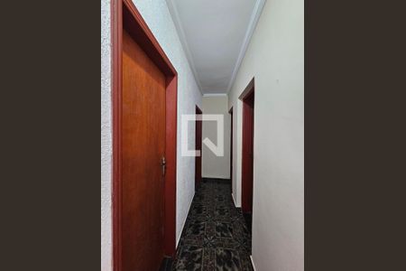 Corredor de casa à venda com 3 quartos, 130m² em Vila Inglesa, São Paulo