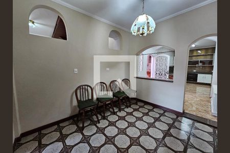 Sala de casa à venda com 3 quartos, 130m² em Vila Inglesa, São Paulo