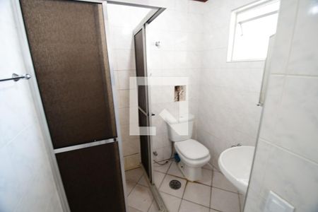 Banheiro de apartamento à venda com 1 quarto, 45m² em Centro, Campinas