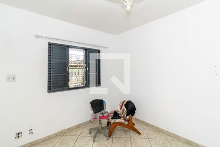 Quarto 1 de casa à venda com 3 quartos, 200m² em Brás de Pina, Rio de Janeiro