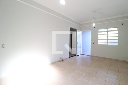 Sala de casa para alugar com 3 quartos, 156m² em Granada, Uberlândia