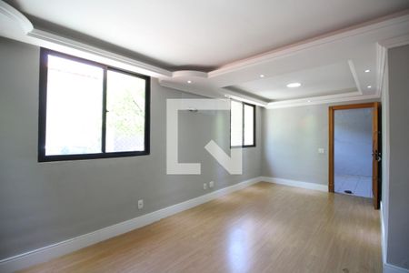 Sala de casa de condomínio para alugar com 4 quartos, 120m² em Taquara, Rio de Janeiro