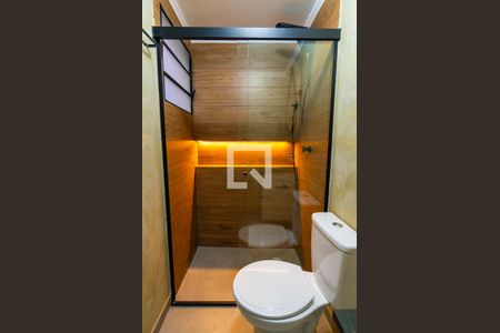 Banheiro de apartamento para alugar com 1 quarto, 27m² em Parque Jabaquara, São Paulo