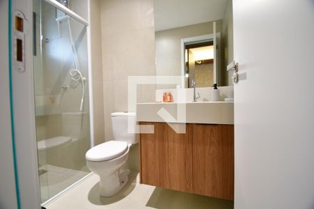 Banheiro de kitnet/studio para alugar com 1 quarto, 40m² em Cambuí, Campinas