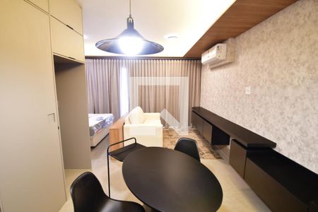 Quarto de kitnet/studio para alugar com 1 quarto, 40m² em Cambuí, Campinas