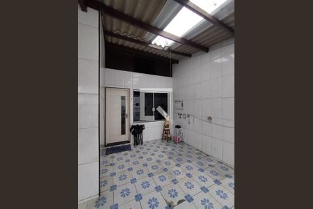 Garagem de casa à venda com 2 quartos, 126m² em Jardim Climax, São Paulo