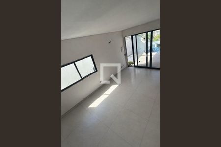 Sala de casa de condomínio à venda com 3 quartos, 125m² em Alphaville, Santana de Parnaíba