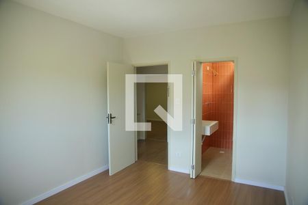 Suíte  de casa à venda com 3 quartos, 181m² em Nova Petrópolis, São Bernardo do Campo