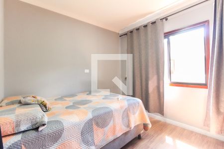 Quarto 2 de casa de condomínio para alugar com 3 quartos, 75m² em Vila Carmosina, São Paulo