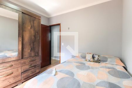 Quarto 2 de casa de condomínio para alugar com 3 quartos, 75m² em Vila Carmosina, São Paulo