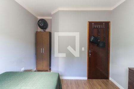 Quarto 1 de casa de condomínio para alugar com 3 quartos, 75m² em Vila Carmosina, São Paulo