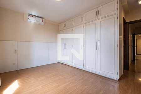 Suíte de apartamento para alugar com 4 quartos, 165m² em Pinheiros, São Paulo