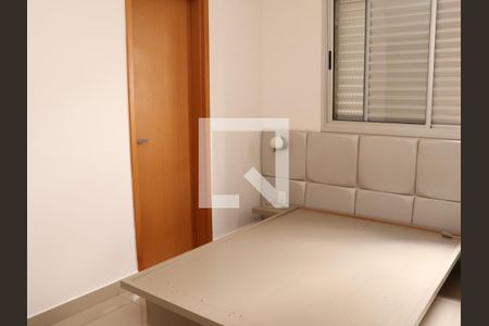 Suíte de apartamento para alugar com 2 quartos, 75m² em Jardim Goiás, Goiânia