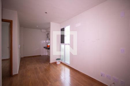 Sala de apartamento para alugar com 2 quartos, 41m² em Vila Lage, São Gonçalo