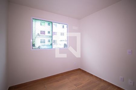 Quarto 2 de apartamento para alugar com 2 quartos, 41m² em Vila Lage, São Gonçalo