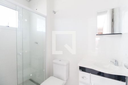 Banheiro de casa para alugar com 1 quarto, 40m² em Vila Taquari, São Paulo