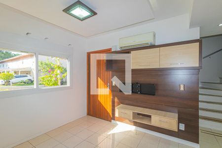 Sala de casa de condomínio à venda com 3 quartos, 122m² em Fátima, Canoas