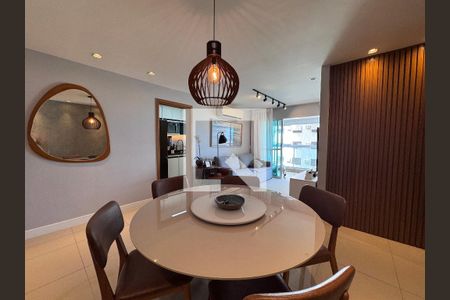 Sala de apartamento à venda com 3 quartos, 93m² em Barra da Tijuca, Rio de Janeiro