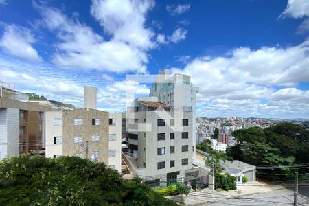 Vista da Sala de apartamento para alugar com 4 quartos, 147m² em Buritis, Belo Horizonte