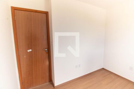 Quarto de apartamento para alugar com 2 quartos, 49m² em Maria Paula, Niterói
