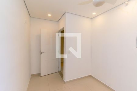 Quarto 1 de casa para alugar com 2 quartos, 210m² em Jardim Sonia Maria, São Paulo