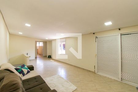 Sala 2 de casa para alugar com 2 quartos, 210m² em Jardim Sonia Maria, São Paulo