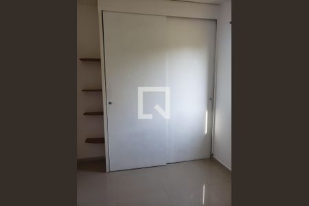 Quarto de apartamento para alugar com 2 quartos, 32m² em Jardim Record, Taboão da Serra