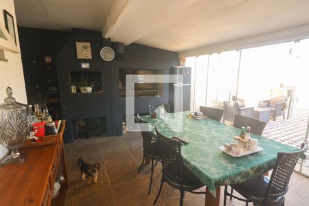 Varanda de casa à venda com 4 quartos, 182m² em Espírito Santo, Porto Alegre