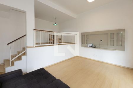 Sala de TV de casa de condomínio para alugar com 3 quartos, 247m² em Alphaville Lagoa,, Nova Lima