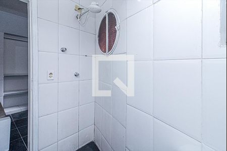 banheiro_3 de kitnet/studio para alugar com 1 quarto, 27m² em Aclimação, São Paulo