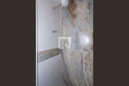 banheiro _4 de kitnet/studio para alugar com 1 quarto, 20m² em Aclimação, São Paulo