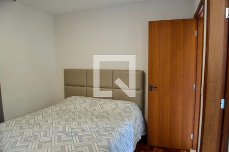 Suíte de apartamento à venda com 2 quartos, 75m² em Vila Paris, Belo Horizonte