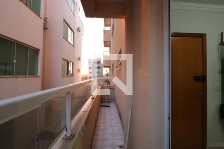 Apartamento para alugar com 2 quartos, 59m² em Santa Mônica, Uberlândia