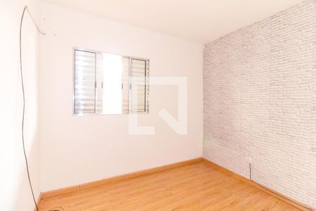 Quarto de casa para alugar com 1 quarto, 45m² em Vila Carmosina, São Paulo